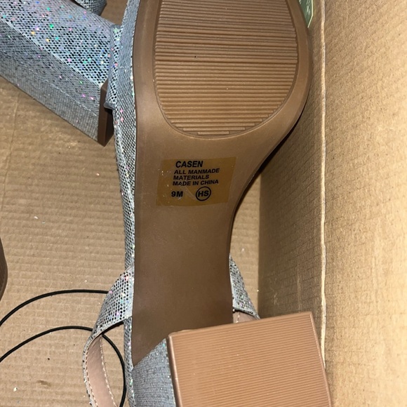 Silver iridescent Pop brand heels, size 9 - Picture 3 of 3